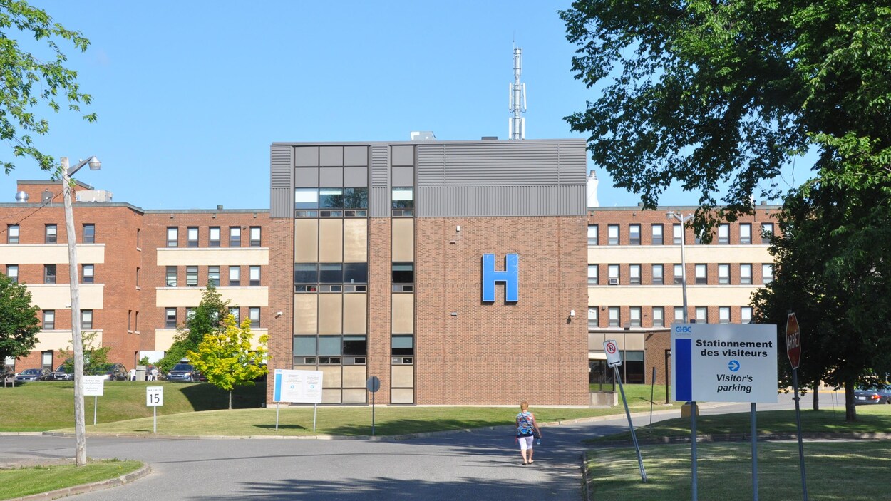 La façade de l'hôpital de Maria