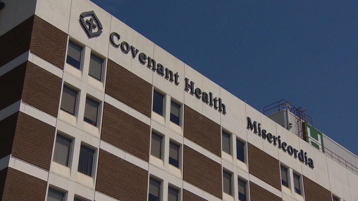 La façade de l'Hôpital Misericordia d'Edmonton