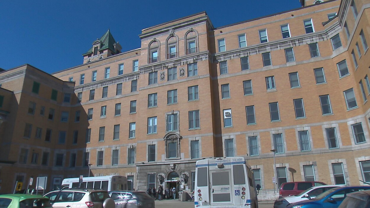 Hôpital du Saint-Sacrement à Québec