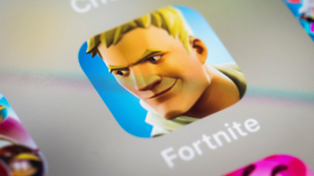 L'application Fortnite sur l'écran d'un iPhone.