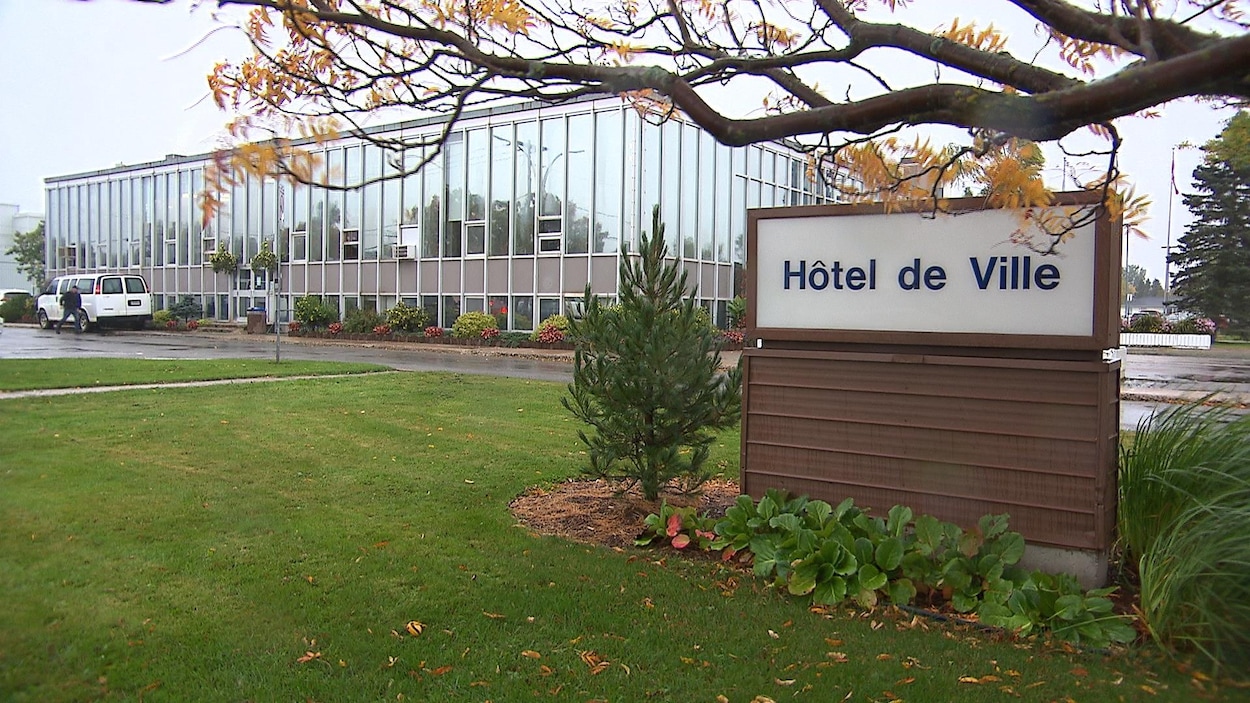 L'hôtel de ville de Sept-Îles.