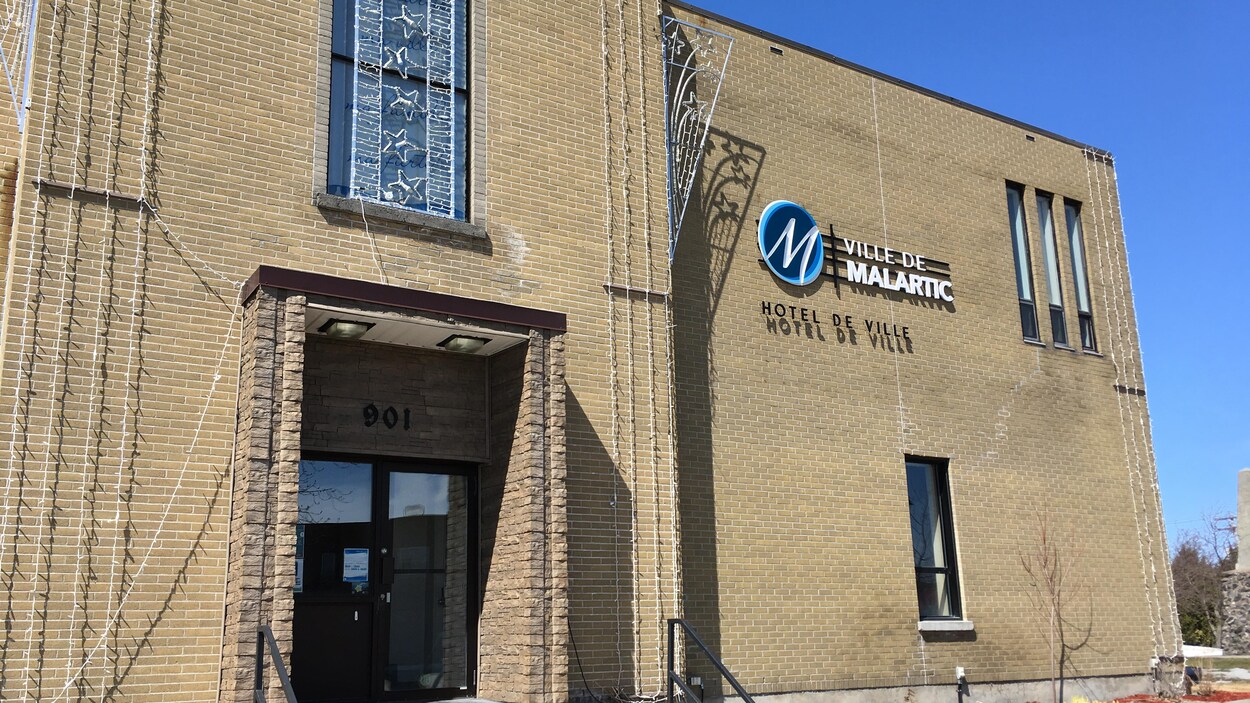 L'hôtel de ville de Malartic.