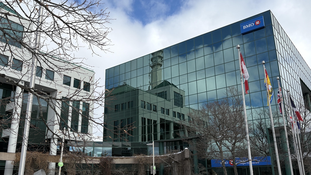 Des organismes financés par Moncton ne communiquent toujours pas en français