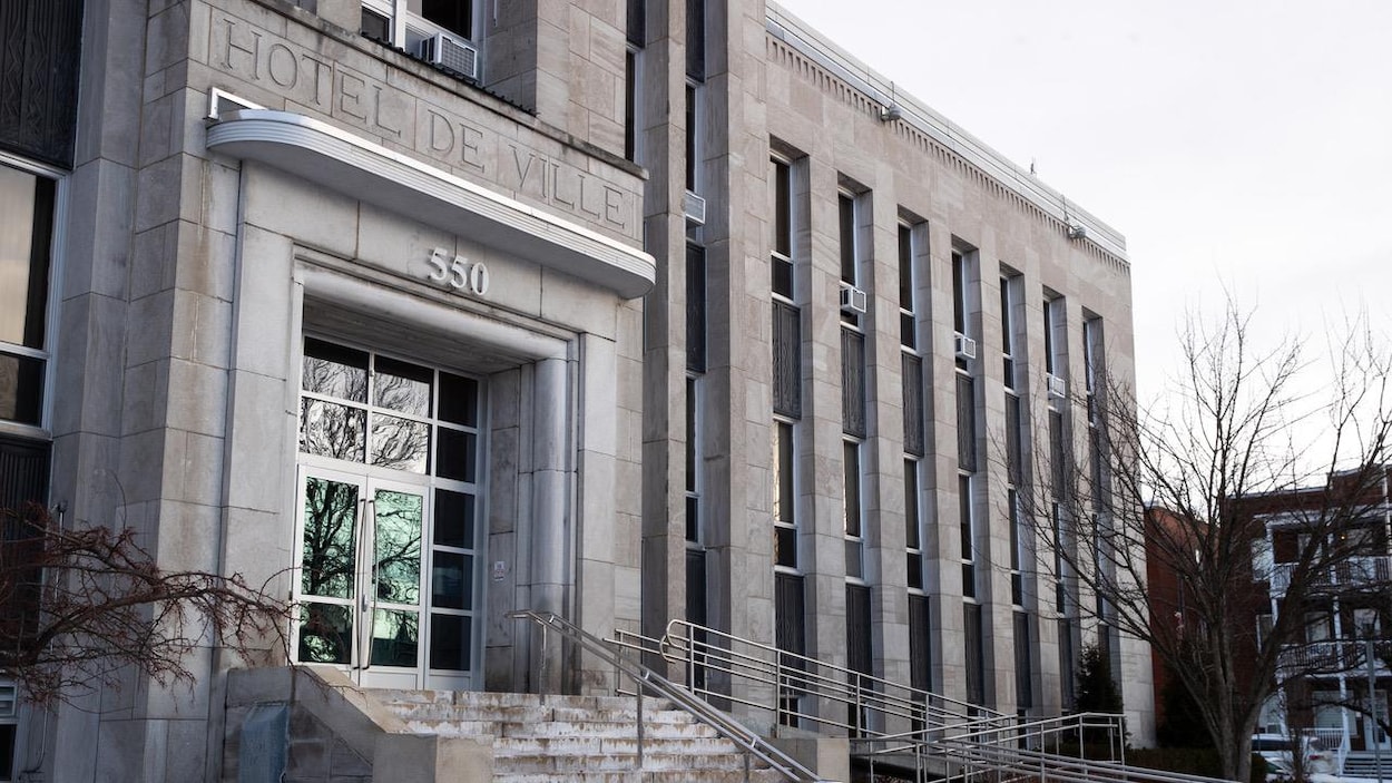 Shawinigan suspend l’employé coupable d’agression sexuelle qu’elle devait réintégrer