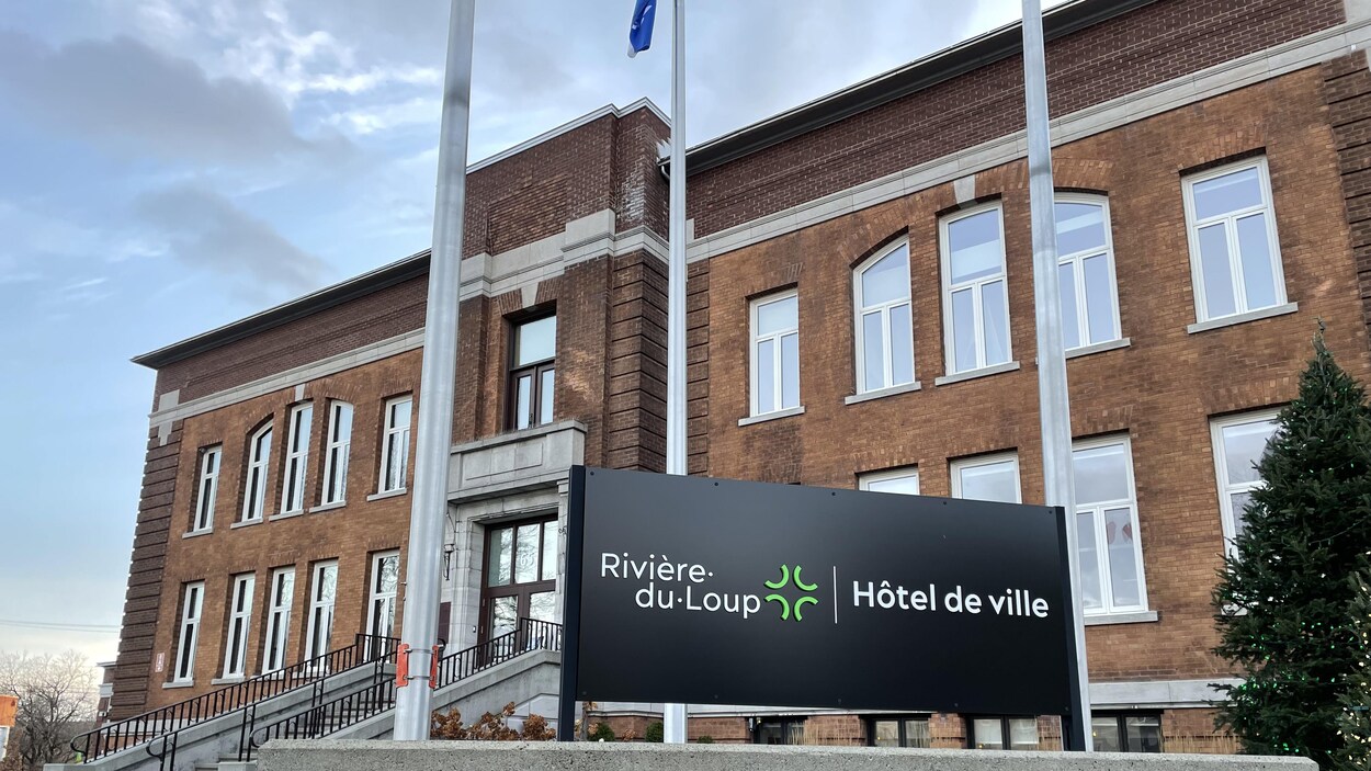La Ville de RivièreduLoup enregistre un surplus de 4 M RadioCanada
