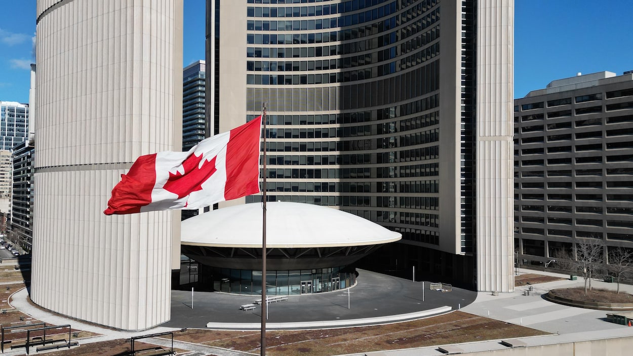 Toronto a accordé des centaines des millions en contrats aux États-Unis depuis deux ans