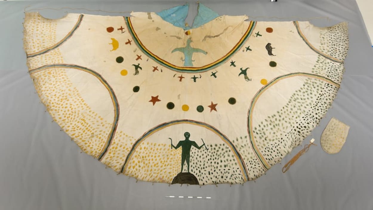 100 ans après avoir été volée, une toile de tipi retrouvera sa Première Nation d’origine