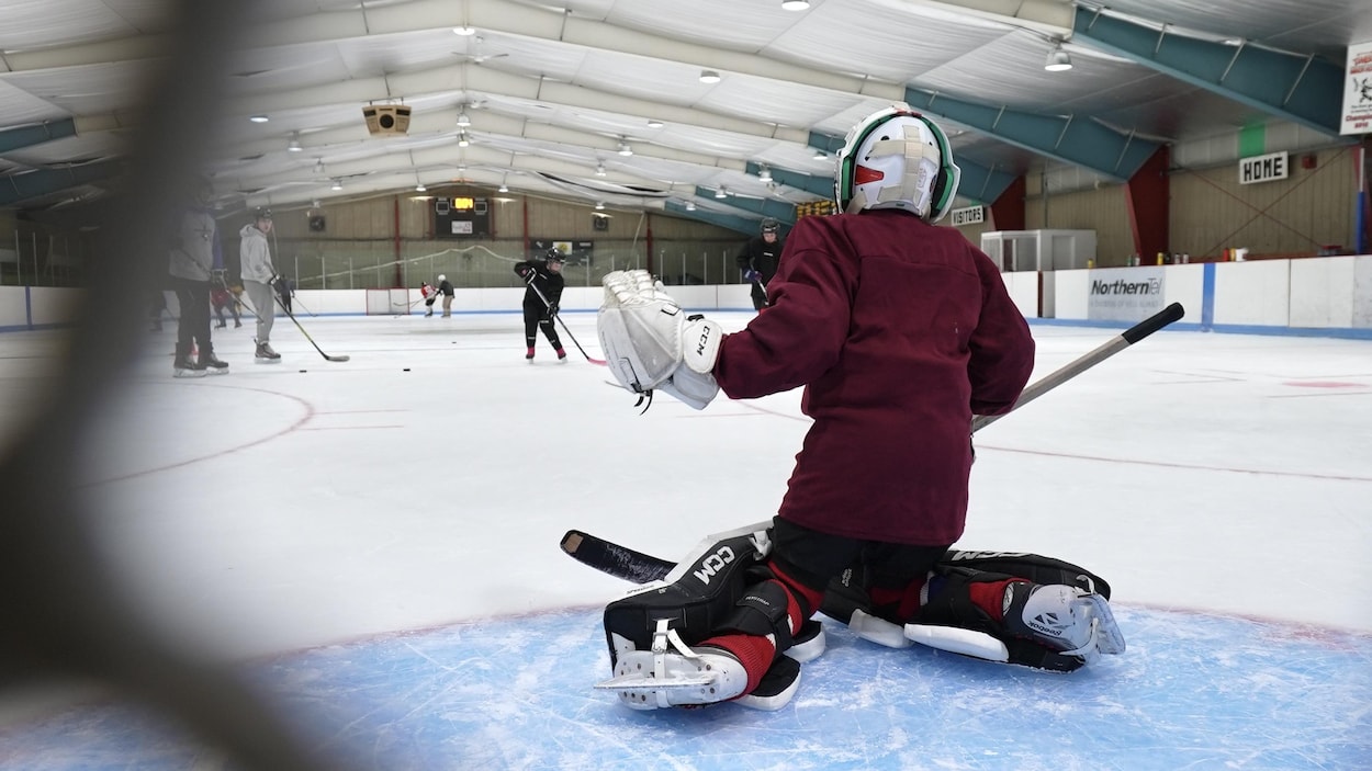 Les suspensions pour discrimination au hockey mineur ont doublé en un an au N.-B.