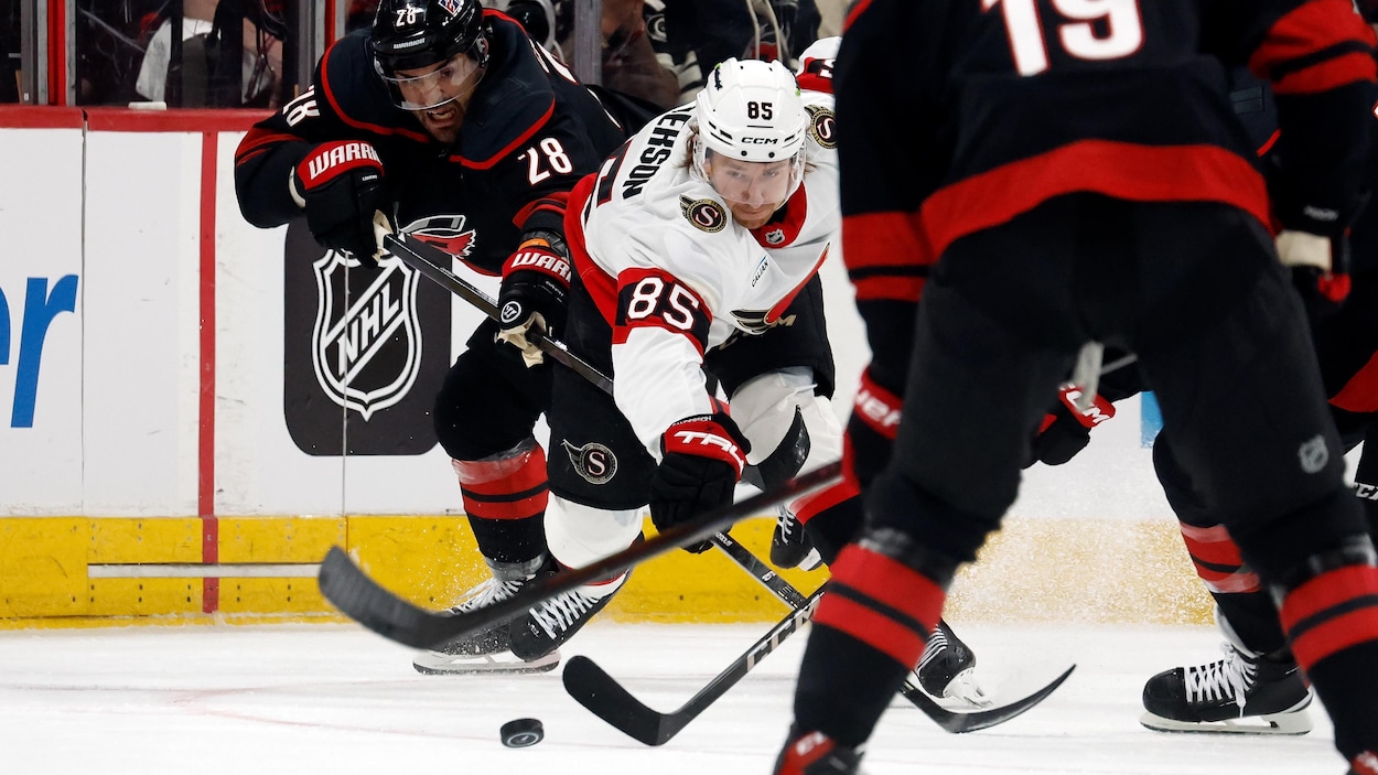 Caufield et Sanderson finalistes pour le trophée Lady Byng