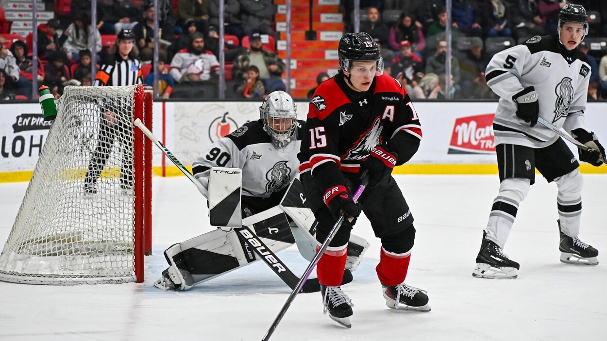 Les Huskies et les Foreurs doublent leur avance dans leur série respective