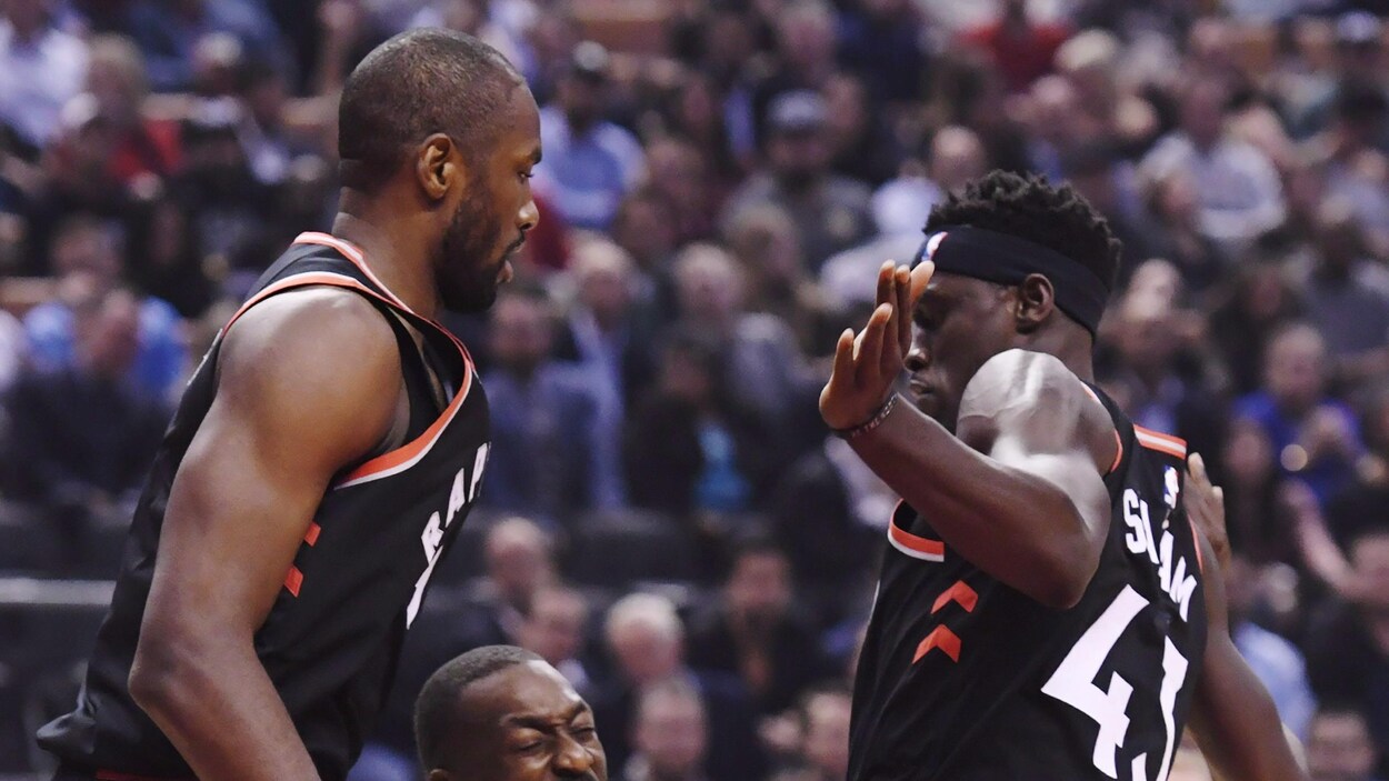 Serge Ibaka et Pascal Siakam, des Raptors de Toronto