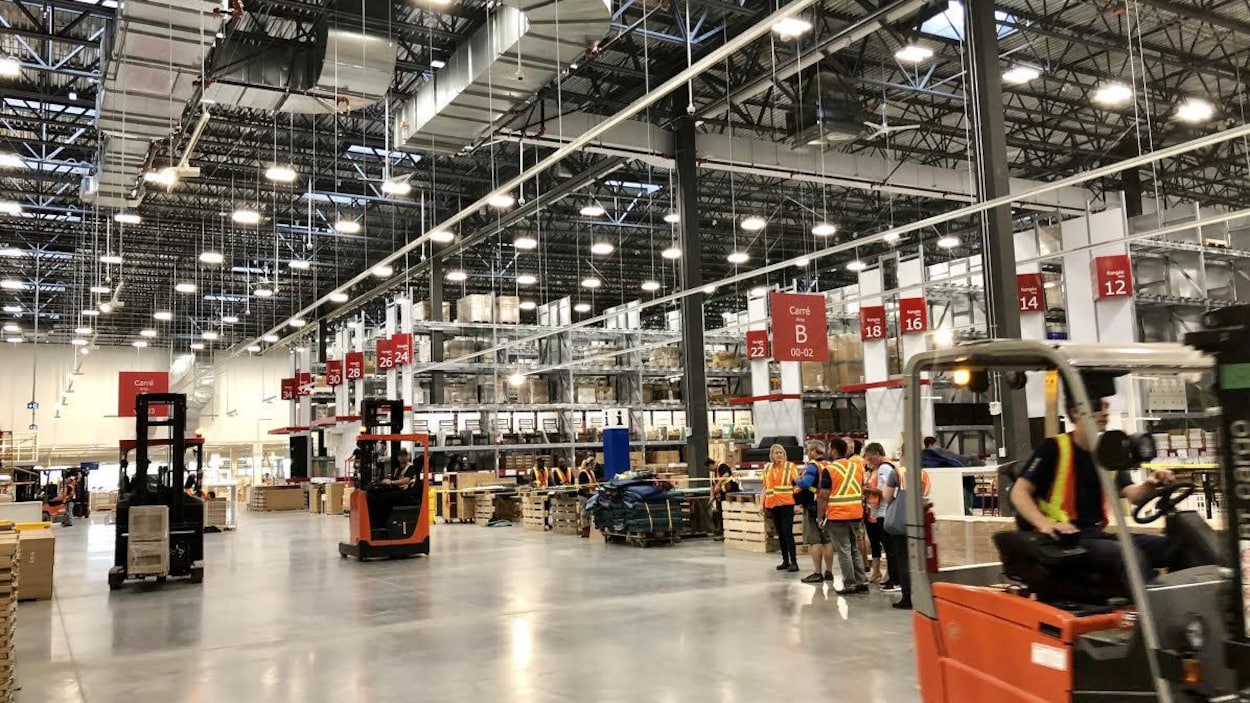 Une vue intérieure du nouveau magasin IKEA de Québec. Une vue intérieure du nouveau magasin IKEA de Québec.