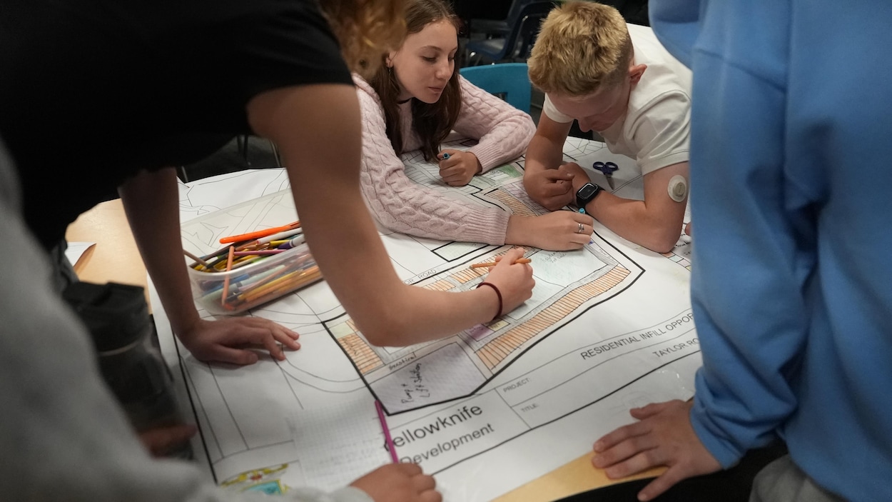 Des jeunes de Yellowknife s'essayent à l'urbanisme