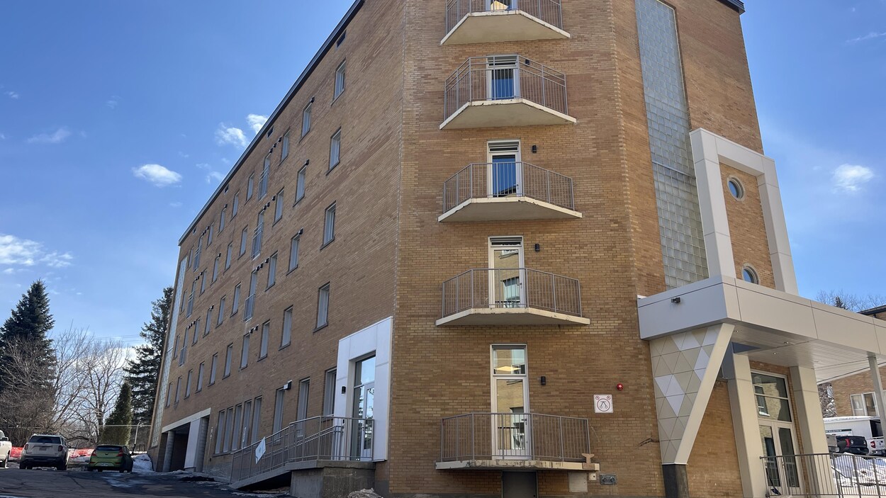 Inauguration de 23 logements sociaux dans le Pavillon Saint-Joseph à Chicoutimi