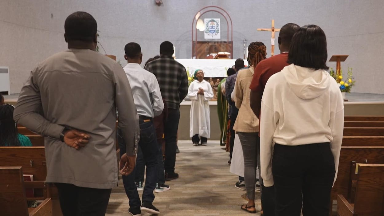 L’arrivée des immigrants africains, « une explosion de vie » à la cathédrale St-Boniface
