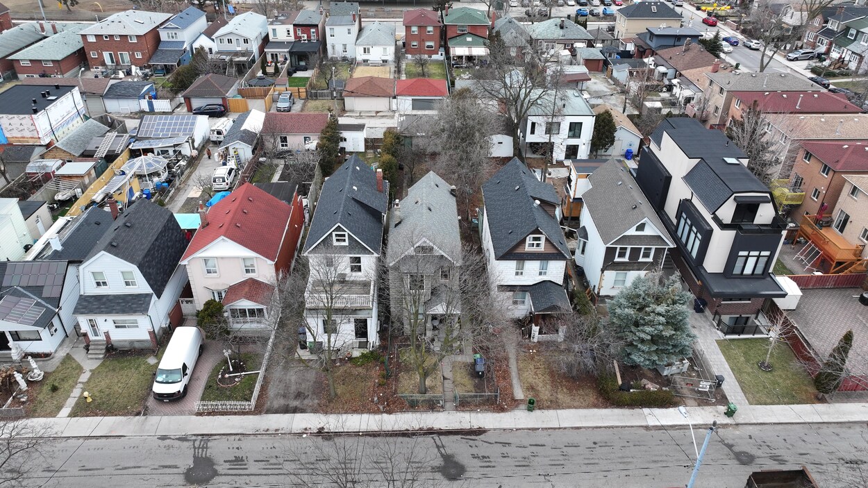 Toronto privée de 10 millions $ car elle n’a pas permis la construction de sixplex partout