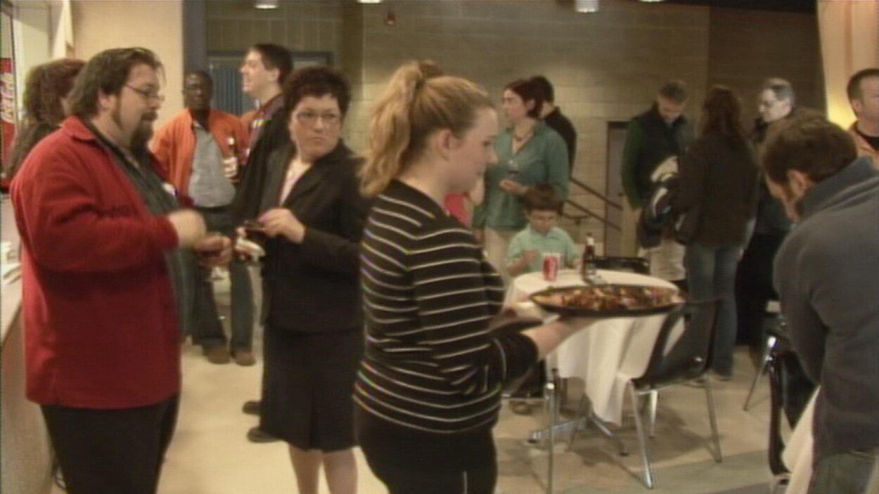 La soirée d'inauguration du restaurant du Bistro du Carrefour des Plaines de Regina, en Saskatchewan, en mai 2008.