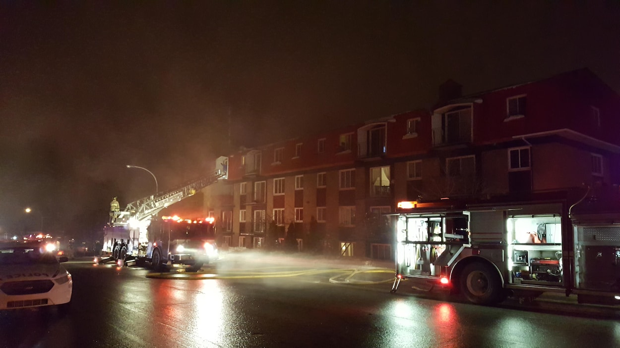 Important Incendie Dans L'est De Sherbrooke | Radio-Canada.ca