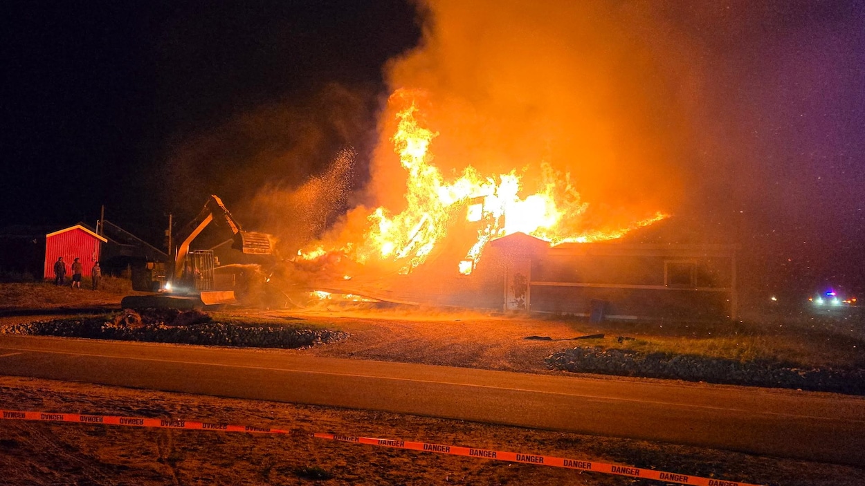 Incendie à Pakua Shipi : bien qu’ébranlée, la communauté se mobilise