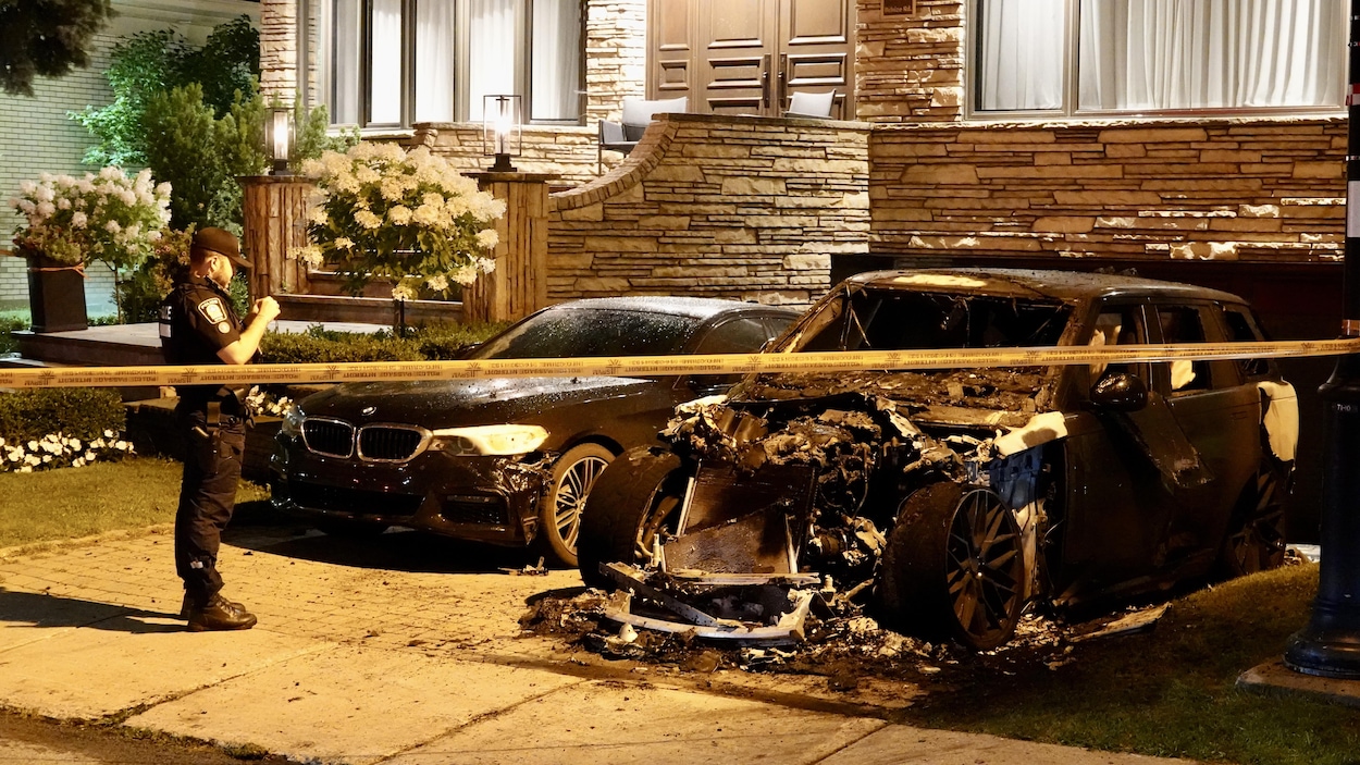 Un véhicule visé par un incendie criminel à Hampstead