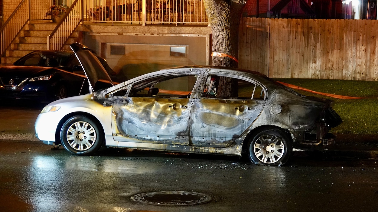 Deux véhicules incendiés à Rivière-des-Prairies