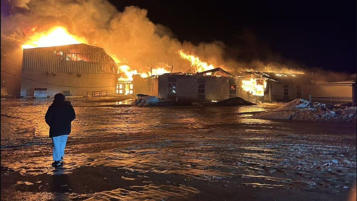 Une école de la Première Nation Blueberry River détruite par un incendie
