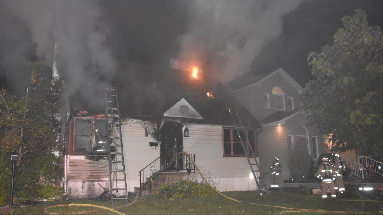 Incendie criminel sur l’avenue Rossland à Ottawa : une femme succombe à ...