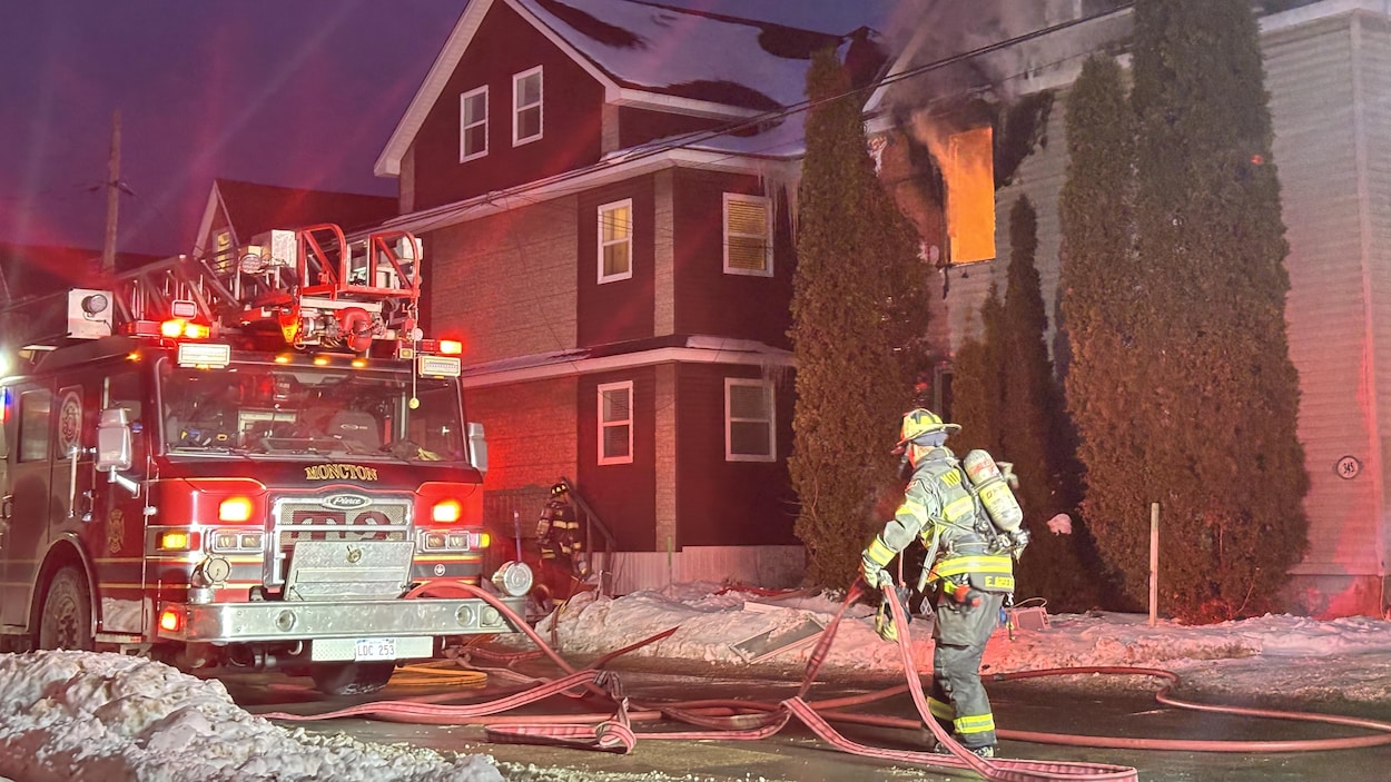 Une personne blessée dans un incendie à Moncton