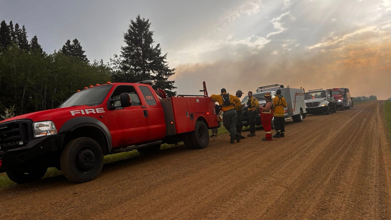 Des résidents évacués à cause du feu de forêt Lobstick