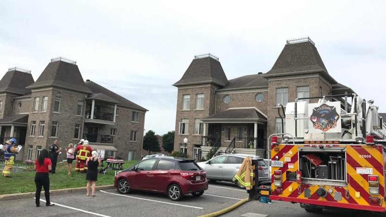 Un incendie s'est déclaré au 1465, rue de la Rive-Boisée Sud, à Québec.