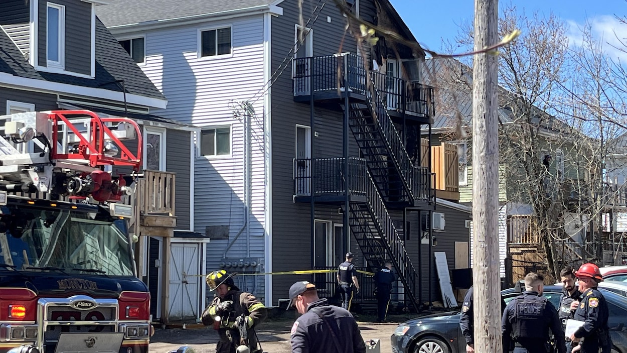 Enquête en cours à la suite d’un incendie dans un immeuble à Moncton