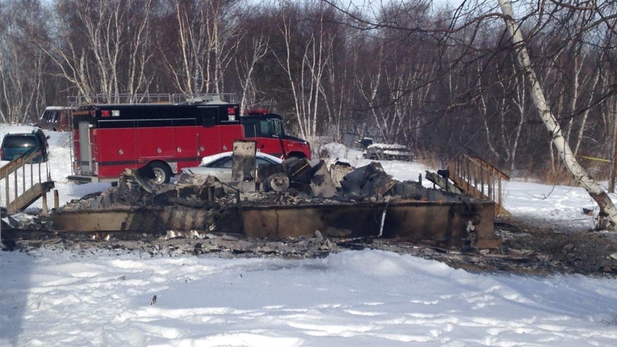 La maison rasée par les flammes en février 2015 dans la réserve indienne Makwa Sahgaiehcan