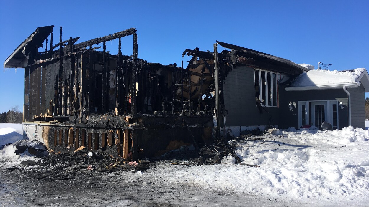 Un incendie détruit une maison de SaintHenrideTaillon RadioCanada.ca