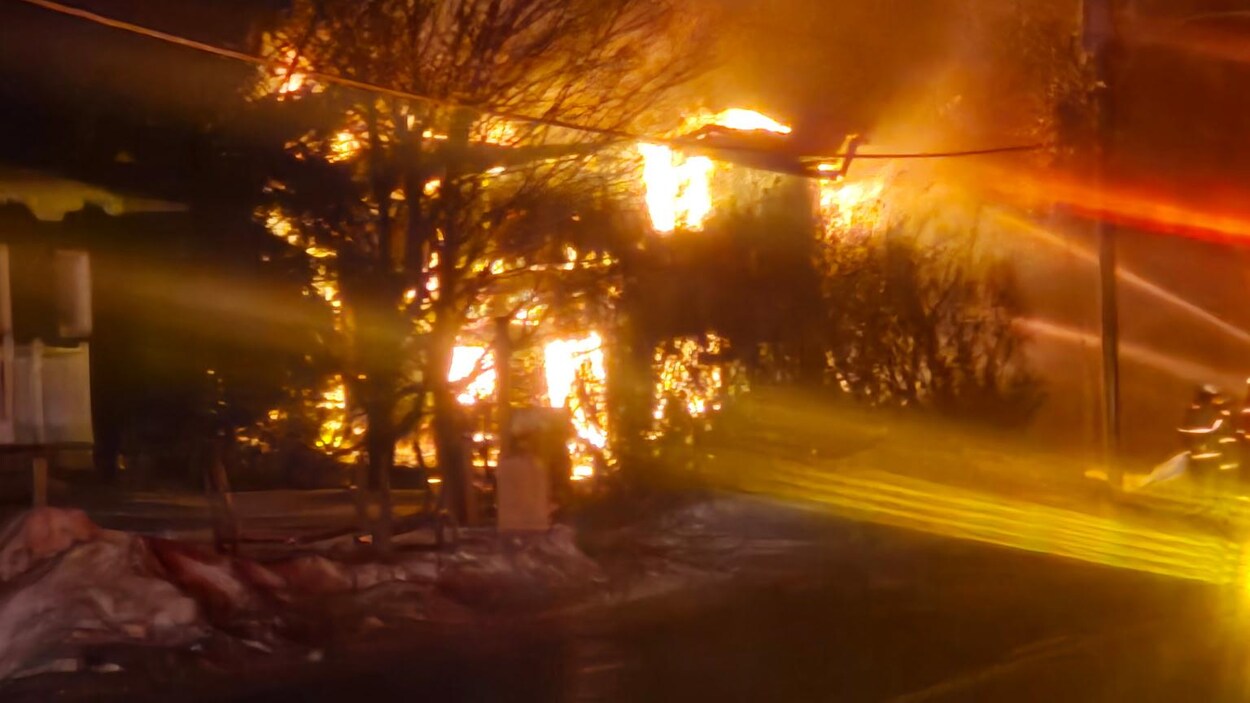 Incendie violent d’une maison à Saint-Narcisse