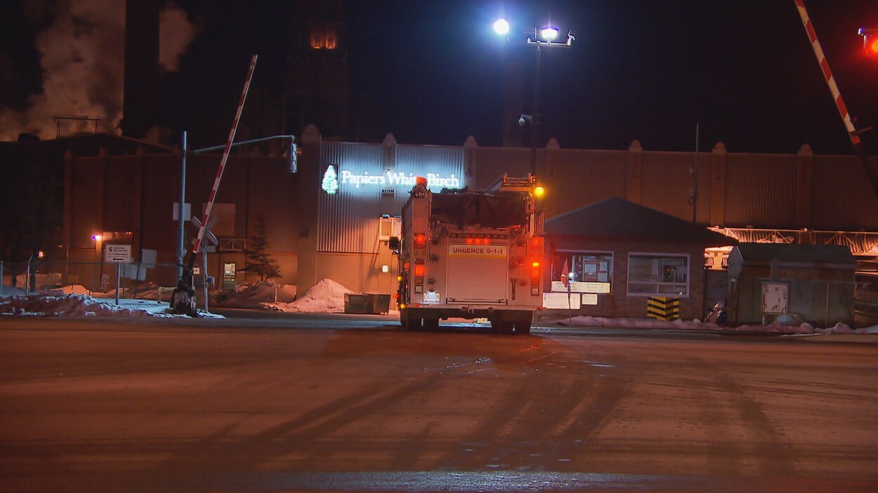 Une cinquantaine de pompiers de Québec ont été dépêchés sur place. Une cinquantaine de pompiers de Québec ont été dépêchés sur place.