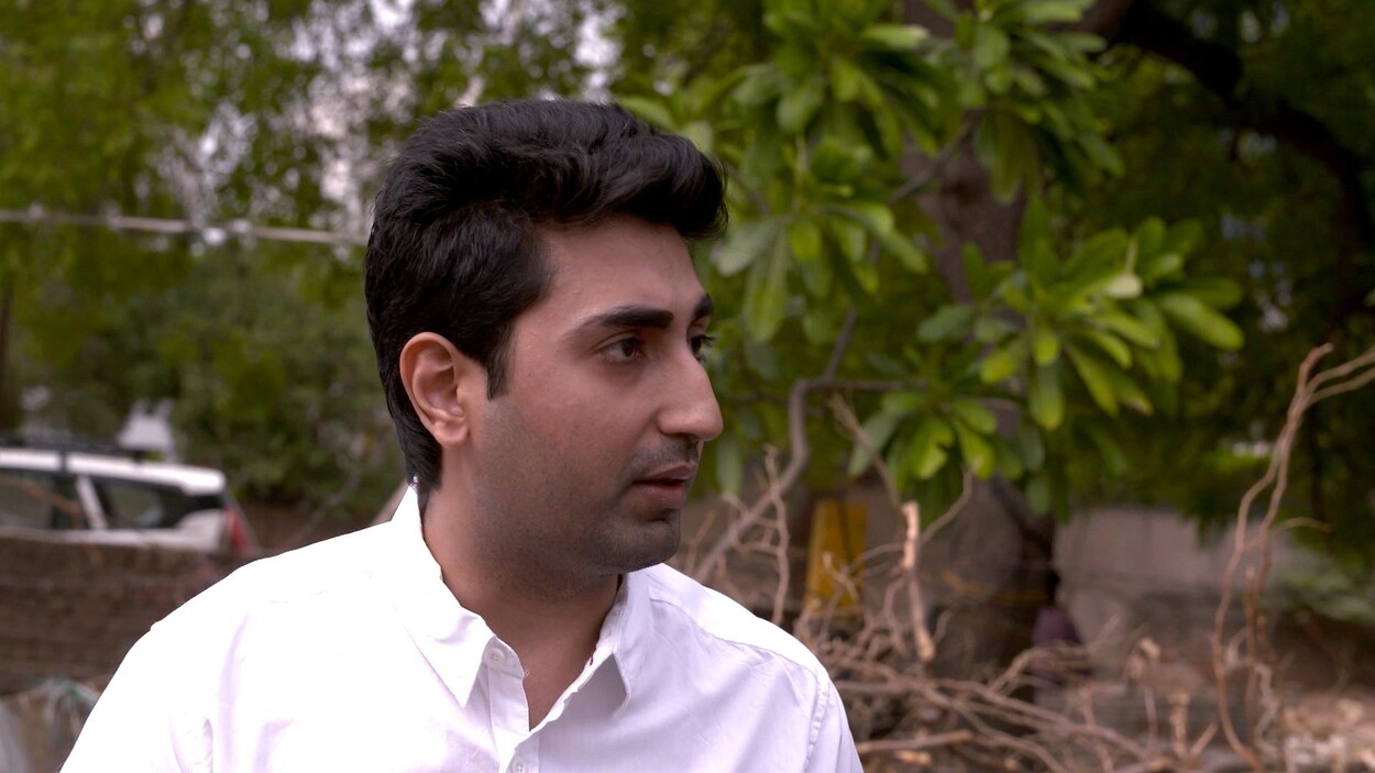 Puneet Malik à l'extérieur