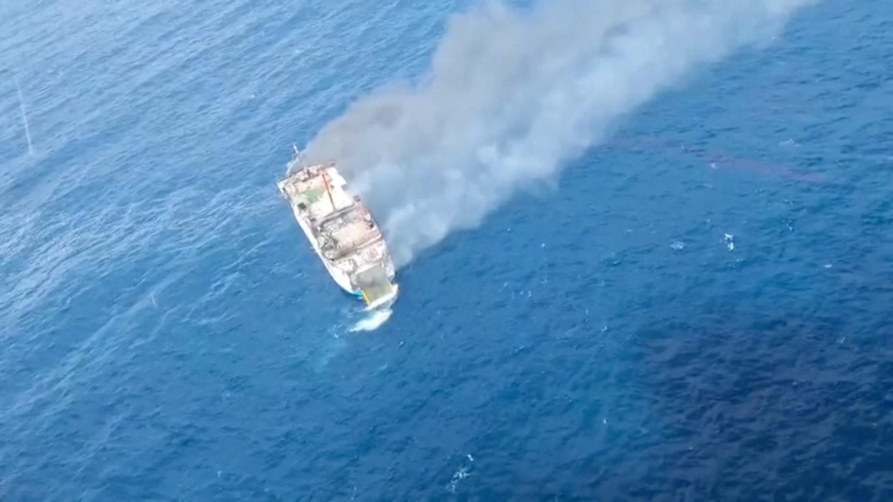 Incendie d’un bateau au large de Bali : un mort et des disparus