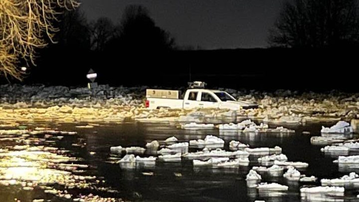 Inondations et rues fermées à Bécancour
