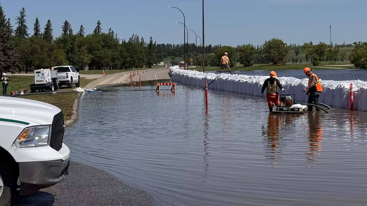 La rivière Assiniboine à Brandon a atteint son pic, disent les autorités