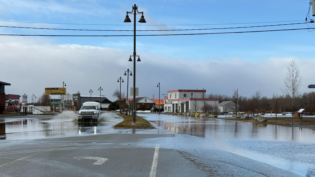 Des rivières commencent à sortir de leur lit