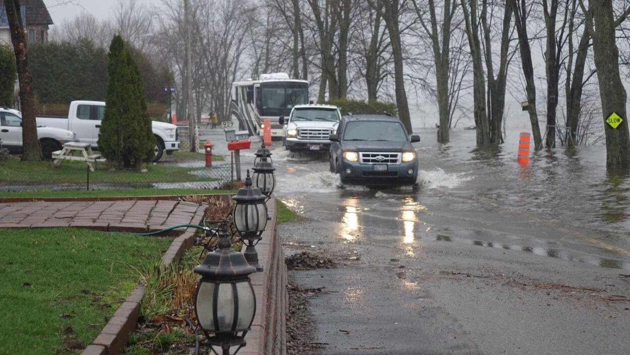 Des résidents quittent volontairement leur maison rue Hurtubise à Gatineau Des résidents quittent volontairement leur maison rue Hurtubise à Gatineau