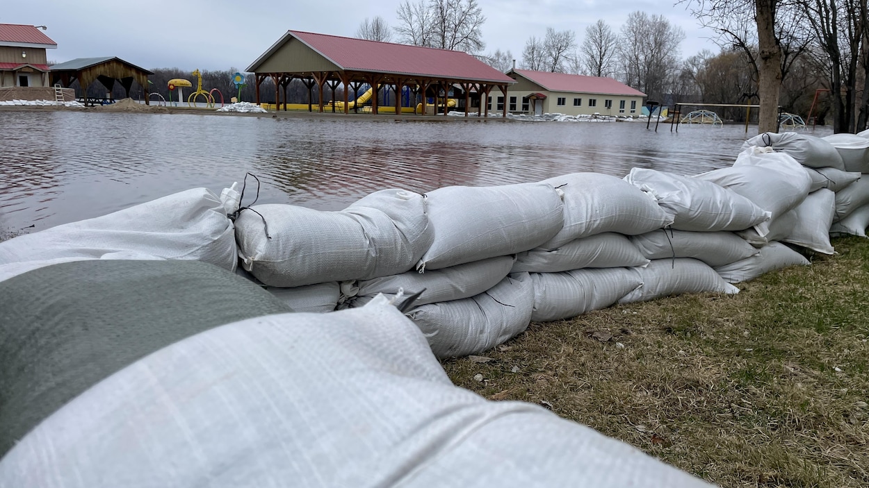 Inondations : des élèves du Pontiac se mobilisent pour aider les sinistrés
