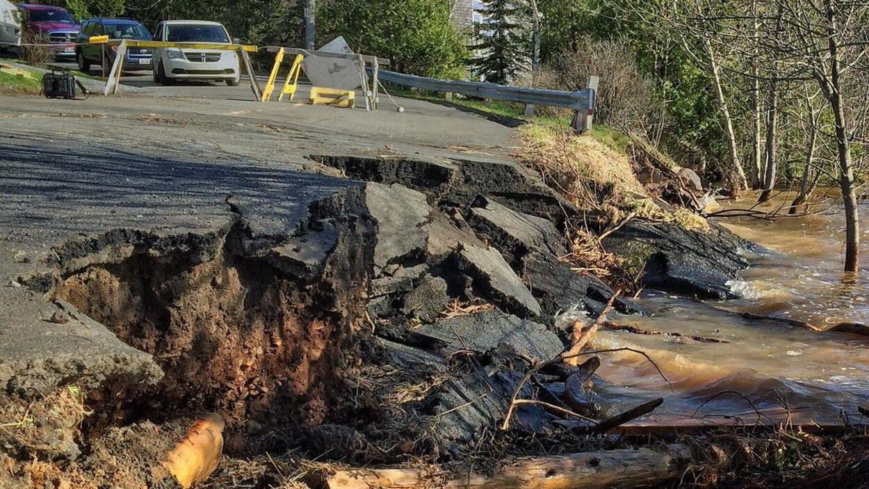 Brian Gallant Craint Que Le Coût Des Inondations Au N.-B. Ne Marque Un ...