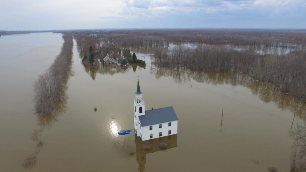 Les eaux du fleuve Saint-Jean en hausse dans plusieurs communautés du N.-B.