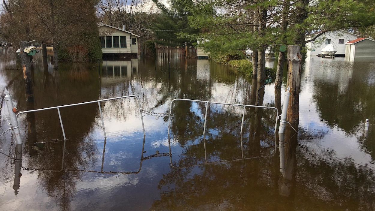 Plus de vagues de chaleur et d’inondations prévues en Estrie RadioCanada