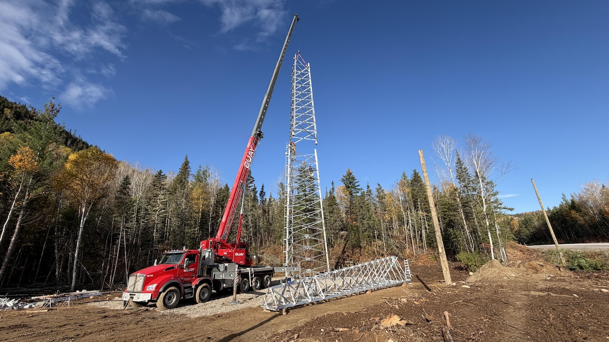 Une première tour cellulaire installée sur la route 172