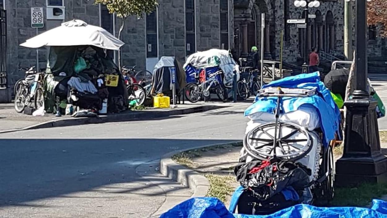Des sans-abri dans les rues de Victoria.