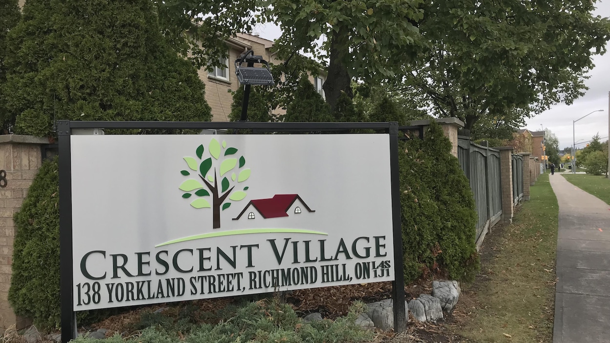 La société de logement islamique Ja'Fari, à Richmond Hill, ajoutera des caméras de surveillance dans le quartier. La société de logement islamique Ja'Fari, à Richmond Hill, ajoutera des caméras de surveillance dans le quartier.