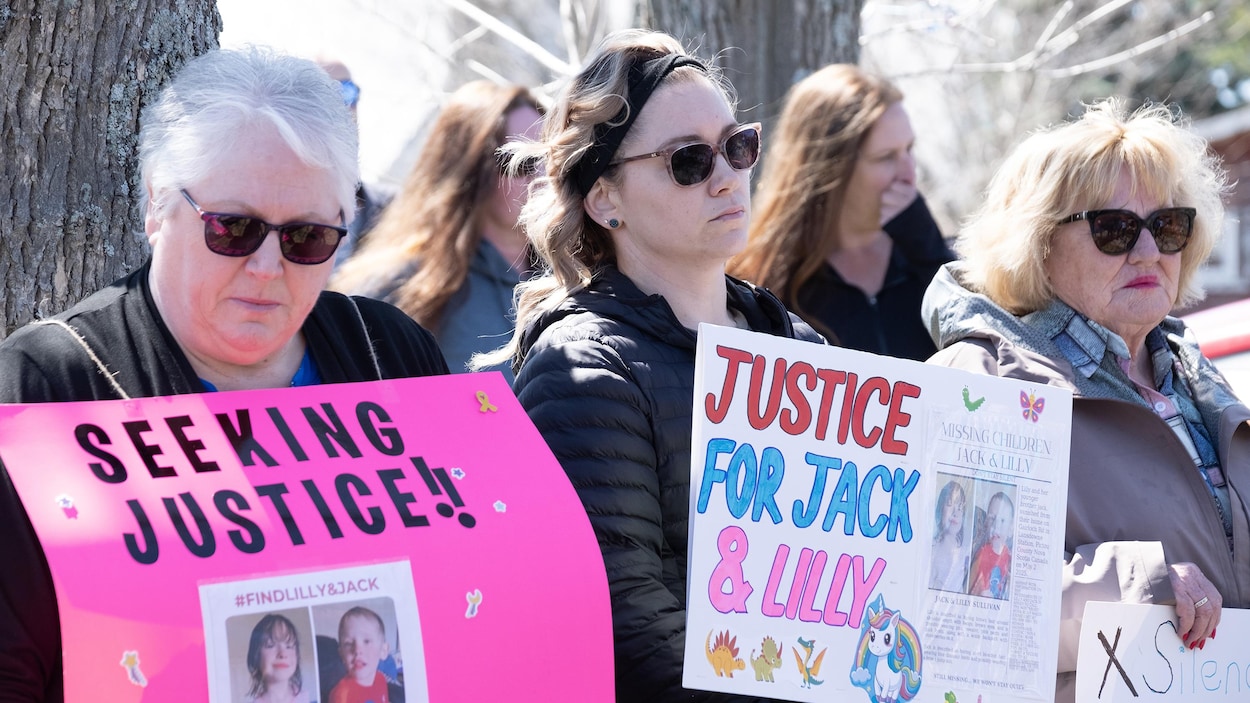 Rassemblement en N.-É. pour exiger des réponses sur des disparitions d’enfants