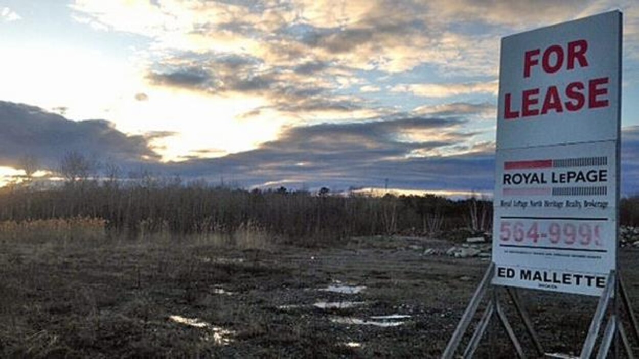 Le parc industriel Jack Nicholas où sera érigé le futur aréna du Grand Sudbury, près du chemin Kingsway. Le parc industriel Jack Nicholas où sera érigé le futur aréna du Grand Sudbury, près du chemin Kingsway.